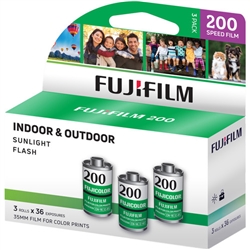 Fujifilm Fujicolor 200 Color Negative Film (35mm Roll Film, 36 Exposures, 3 Pack)